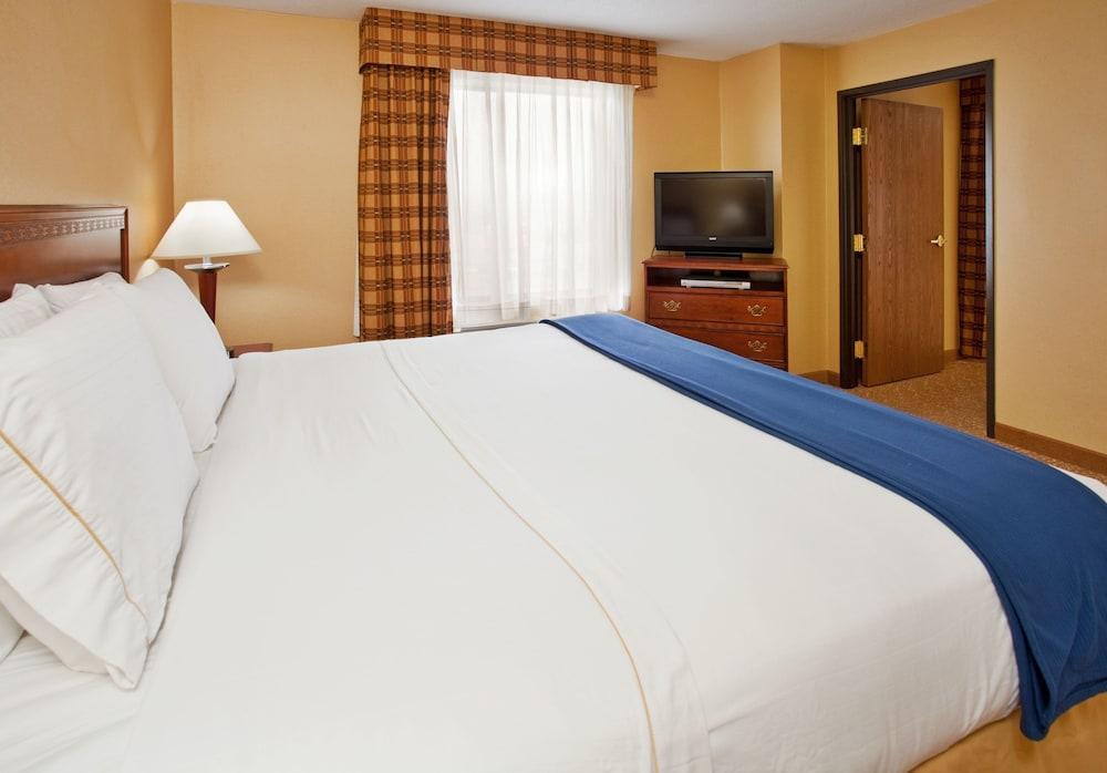 Holiday Inn Express Hotel & Suites Fenton/I-44 By Ihg Exterior photo