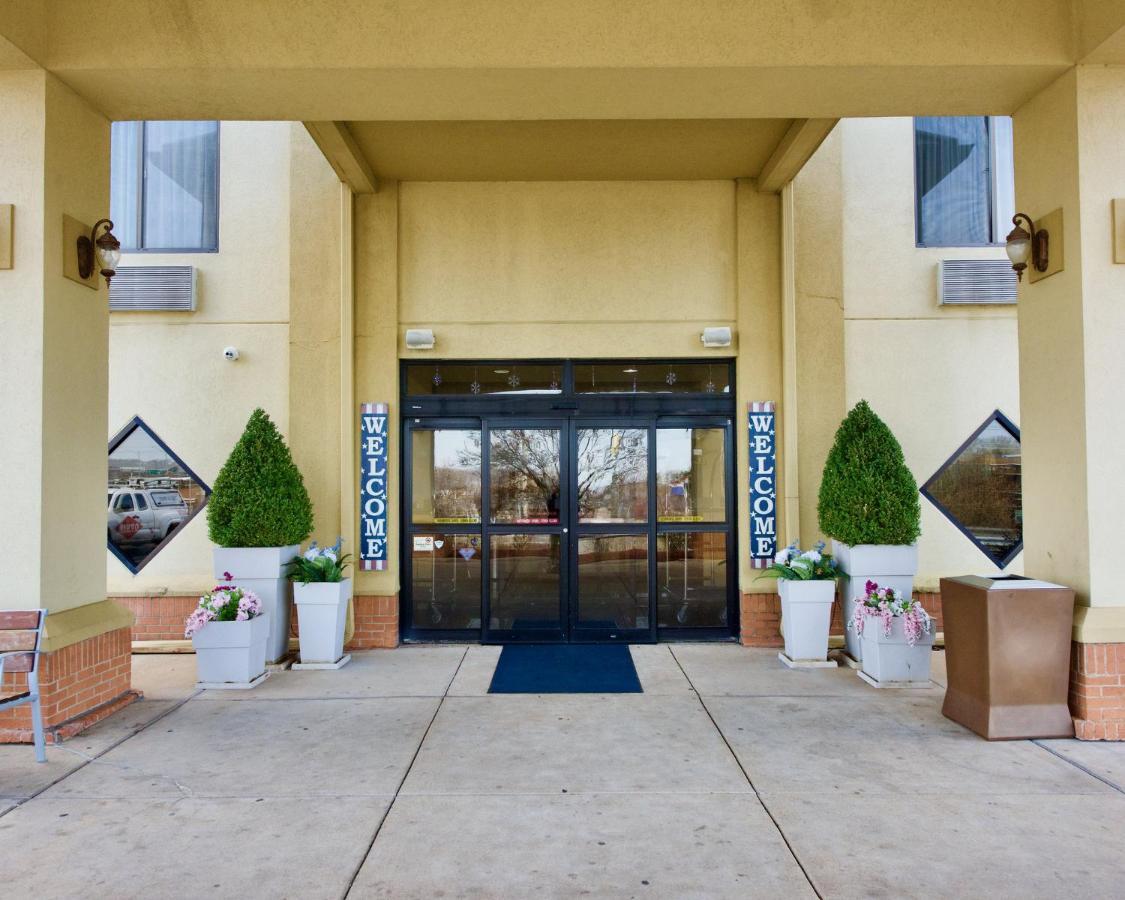 Holiday Inn Express Hotel & Suites Fenton/I-44 By Ihg Exterior photo