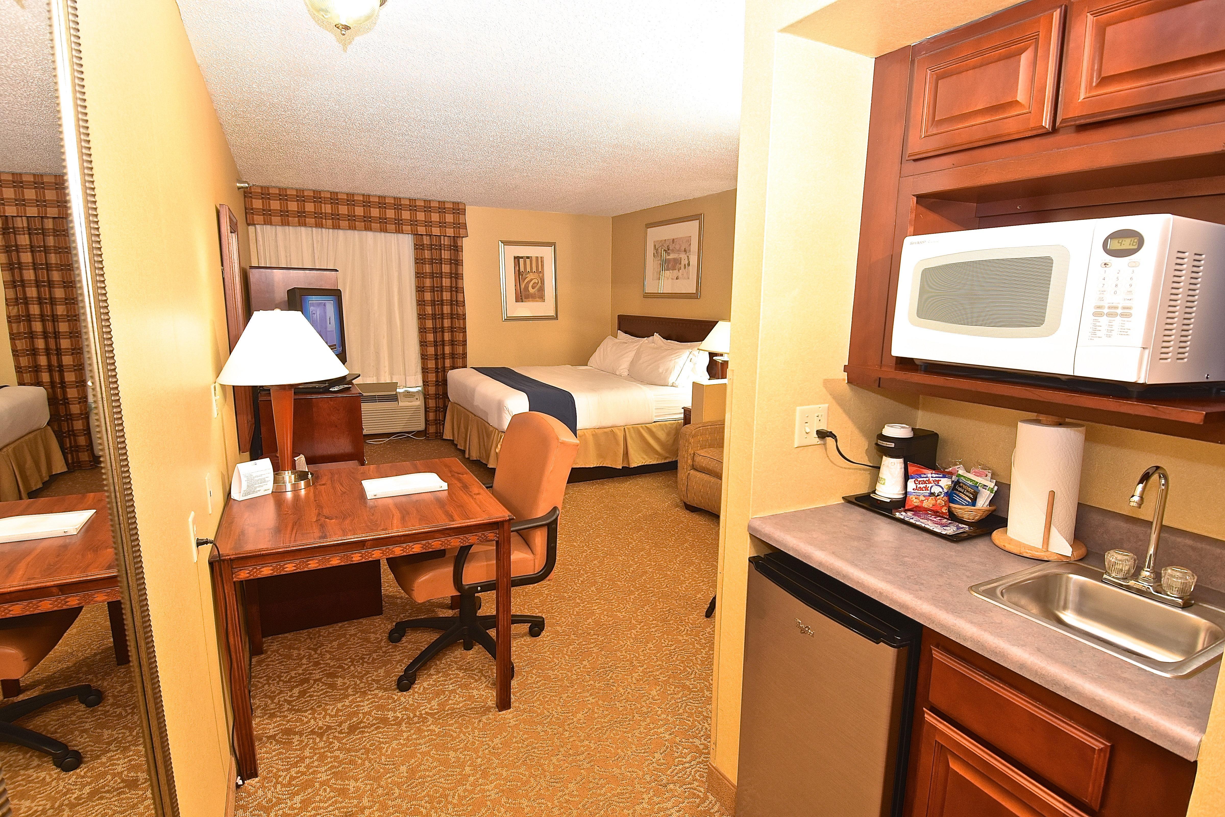 Holiday Inn Express Hotel & Suites Fenton/I-44 By Ihg Exterior photo